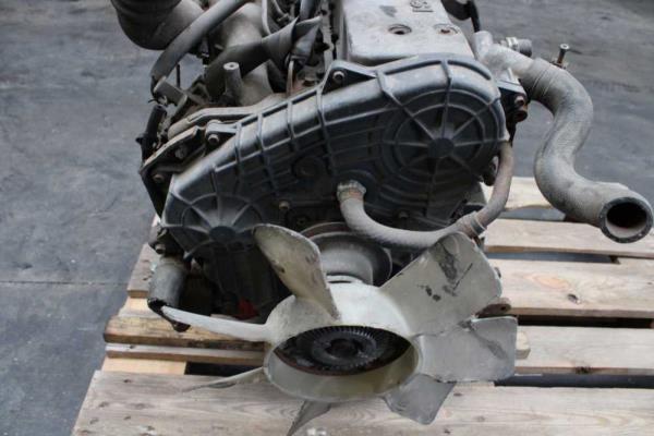 MOTEUR ISUZU MIDI 2.2D CODE 4FD1 - Vue 3